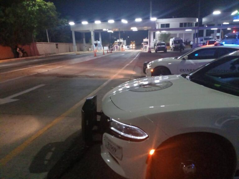 Con apoyo de Militares de la Guardia Nacional detuvieron a 12 activistas sonorenses que protestaban por la eliminación de las casetas de cobro