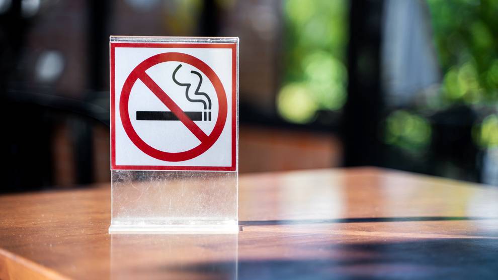 El tabaco causa anualmente 75 mil muertes evitables en Francia, dijo el ministro de Salud, Aurélien Rousseau, por la televisora BFM