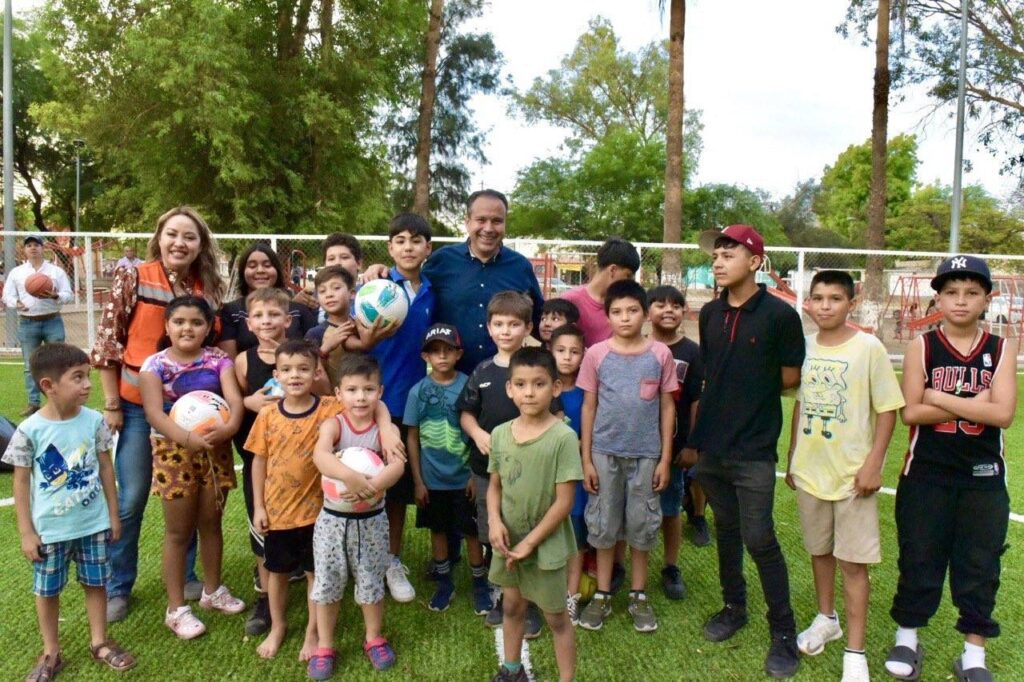 Armando Labrada García, director general de la dependencia, indicó que se han mejorado campos de fútbol, básquetbol, béisbol, entre otros deportes