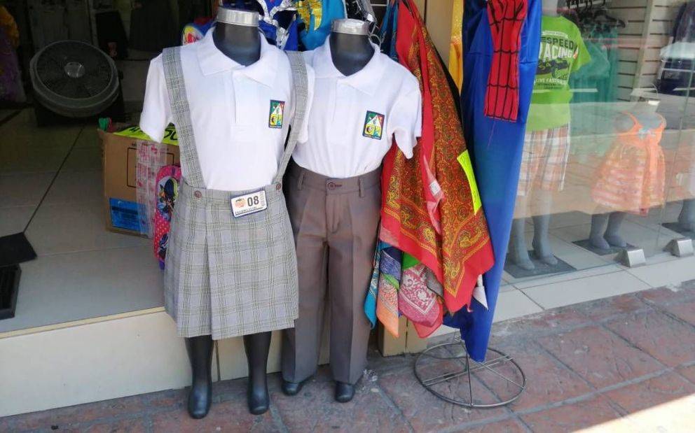 - Los nuevos uniformes se entregarán hasta finales de año.