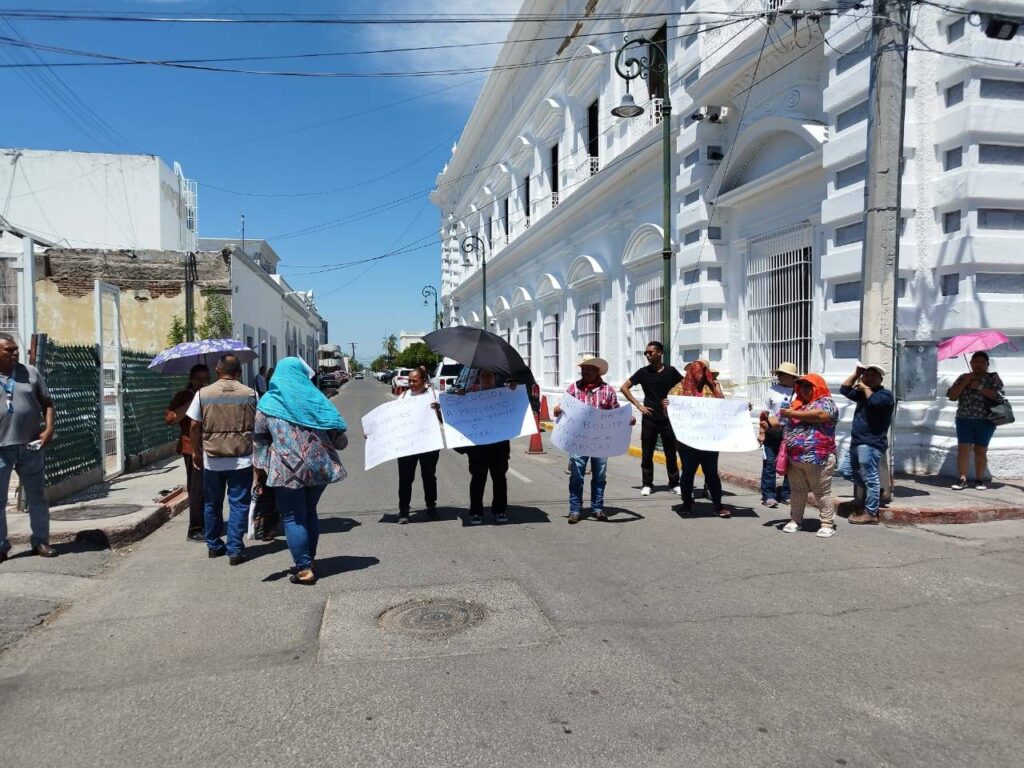 Habitantes de la invasión Mirabal o Santísima Trinidad