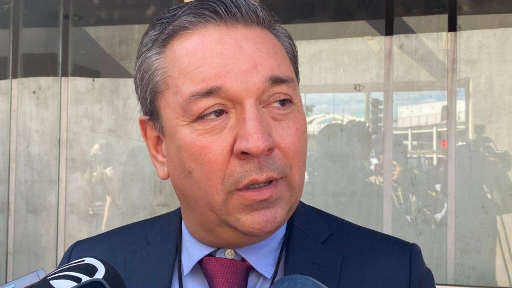 Aarón Grageda, secretario de Educación y Cultura.