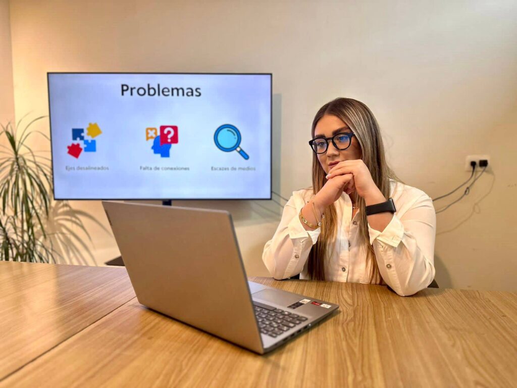 Brenda Arizmendi es la creadora del concepto TIEX Consulting.