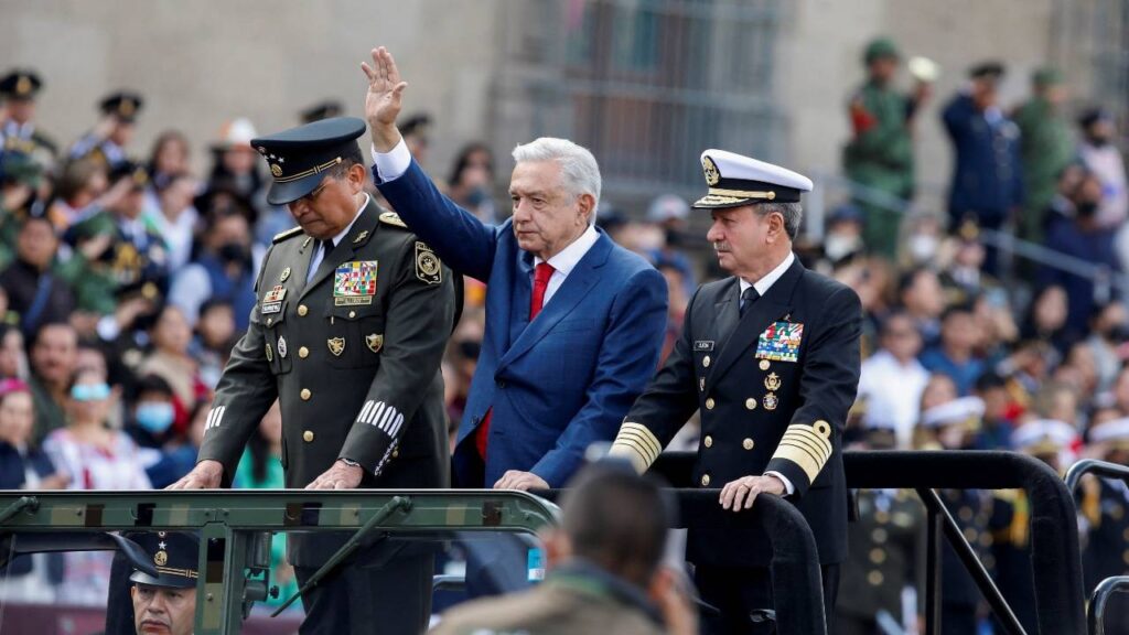 Andrés Manuel López Obrador, en el desfile del 16 de septiembre
