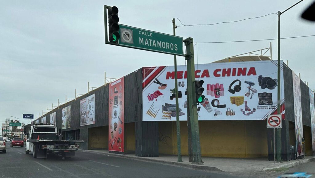 Comerciantes temen sobre el cierre de negocios a partir de la instalación de una plaza comercial especializada en productos de origen chino