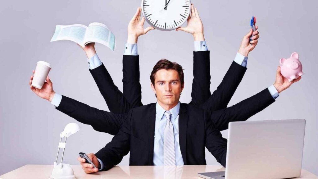 En Japón conocen muy bien este fenómeno el Karoshi la muerte ocasionada por exceso de trabajo, la obsesión por la productividad y la perfección en lo laboral