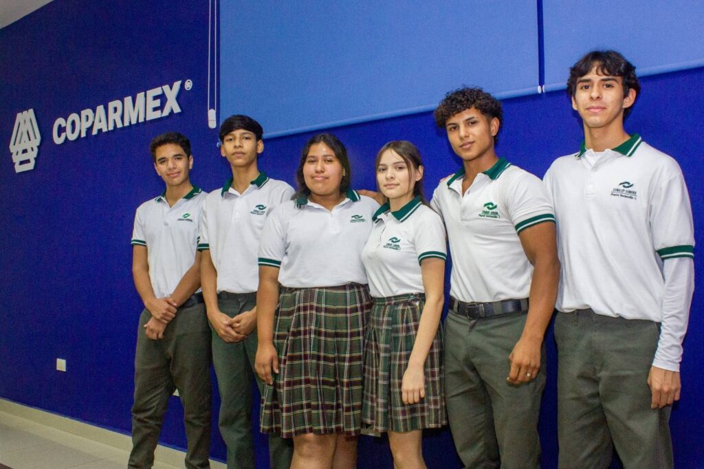 La carrera de Administración que imparte CONALEP estará ligada con la empresa Abarrey esto como resultado del convenio realizado con COPARMEX