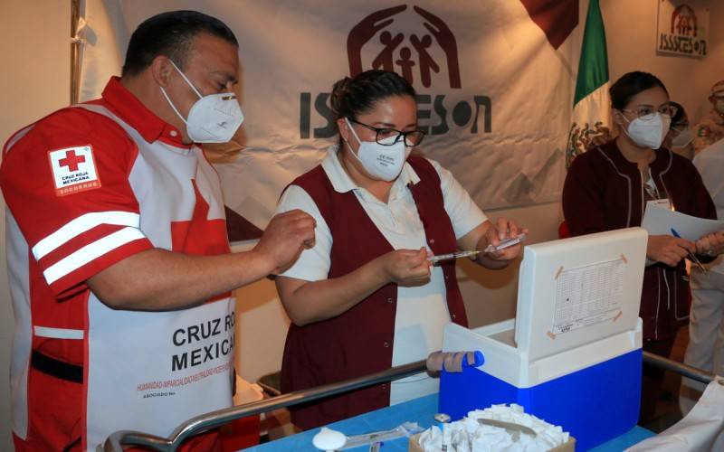 Cruz Roja invitó a la población que aun no se hayan vacunado contra Covid, a aprovechar que la institución ya cuenta con la vacuna Pfizer, para mayores de 12 años