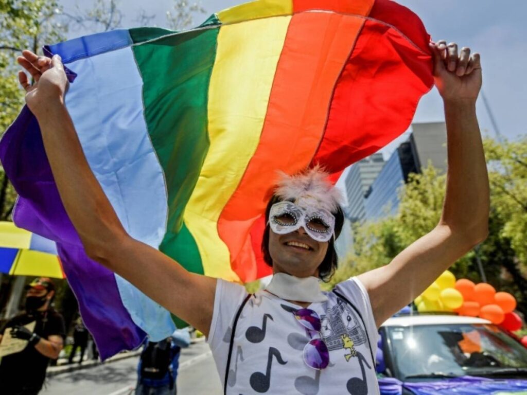 Pasó de ser una orientación sexual a una orientación política con un adoctrinamiento izquierdista  