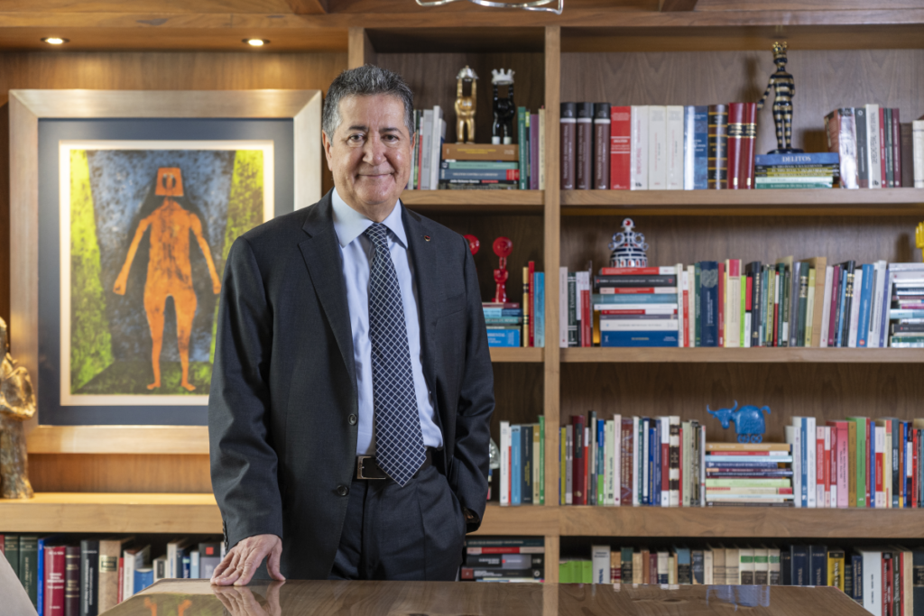 Lic. Víctor Olea Peláez, presidente de la Barra Mexicana Colegio de Abogados.