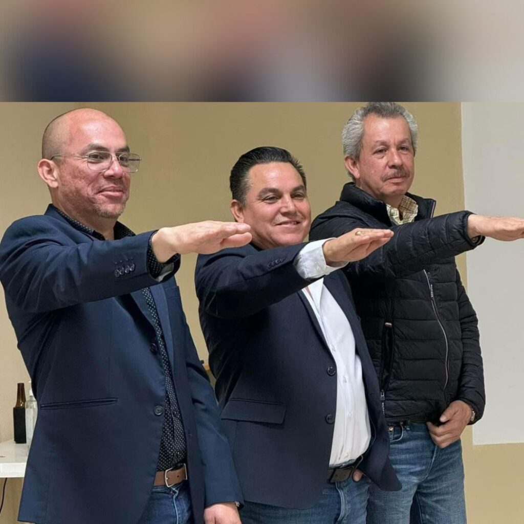 Toma de protesta de la nueva mesa directiva del colegio de abogados que preside José Francisco Vega.