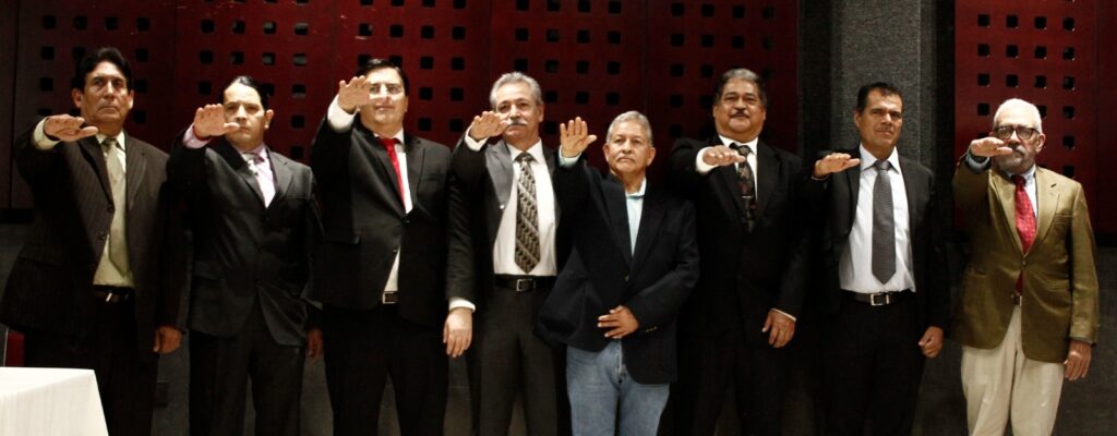 En el salón presidentes de la CMIC-Delegación Sonora, el viernes 14 de marzo del 2025, se llevó a cabo la toma de protesta protocolaria del Consejo Directivo del Colegio de Maestros en Valuación Inmobiliaria, Industrial y de Negocios (COMAAVIN) para el período  2025-2026.